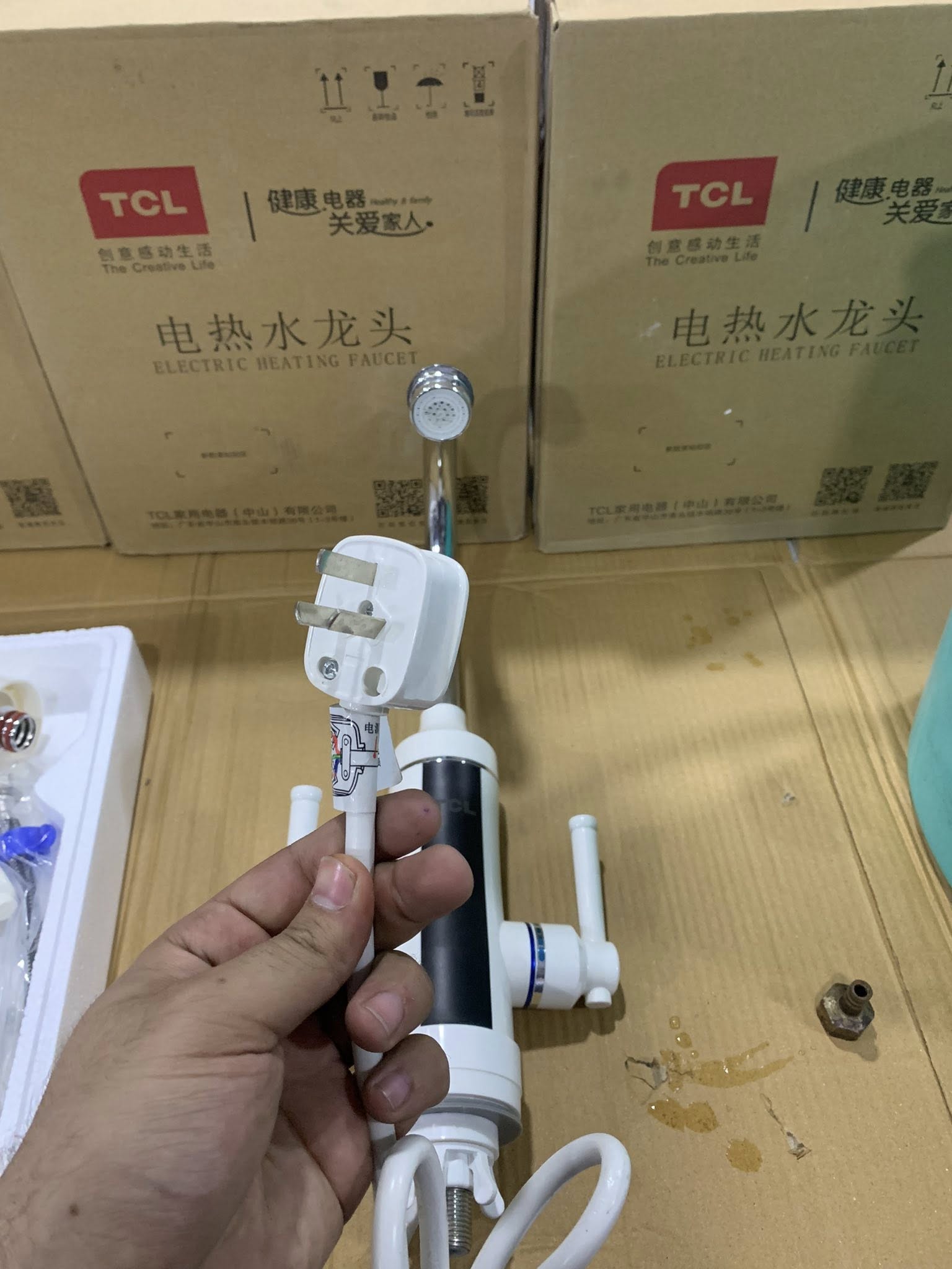 Hot & Cold, 360° Rotation, Original 3-Pin Plug