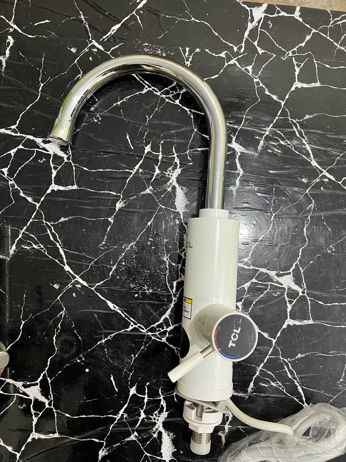 Lot Imported TCL Electric Heating Faucet